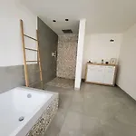 Апартаменты Hhybshjgshsjd Jehehei