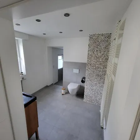 Hhybshjgshsjd Jehehei * 法伦达尔