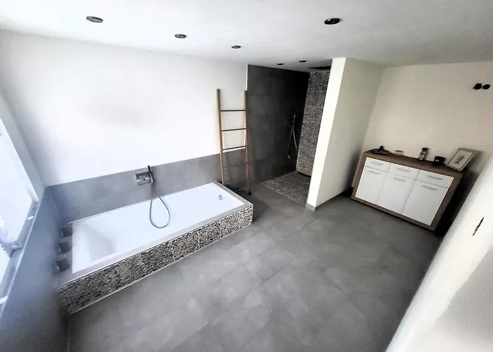 Hhybshjgshsjd Jehehei Apartamento Vallendar