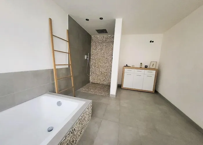 Апартаменты Hhybshjgshsjd Jehehei